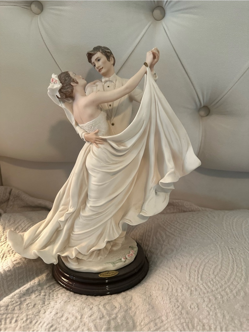 Lladro Florence True Love Romantic Wedding Dance Resin Sculpture-Off White/Italy